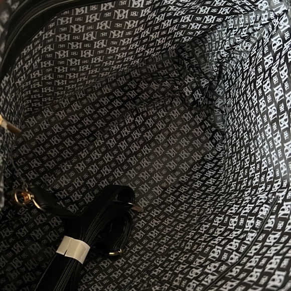 Badgley Mischka - Picture 11 of 13